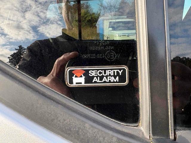 ミライース 　バックカメラ　ナビ　ＴＶ　クリアランスソナー　衝突被害軽減システム　オートマチックハイビーム　キーレスエントリー　アイドリングストップ　電動格納ミラー　ＣＶＴ　盗難防止システム　ＡＢＳ　ＥＳＣ　ＣＤ（28枚目）