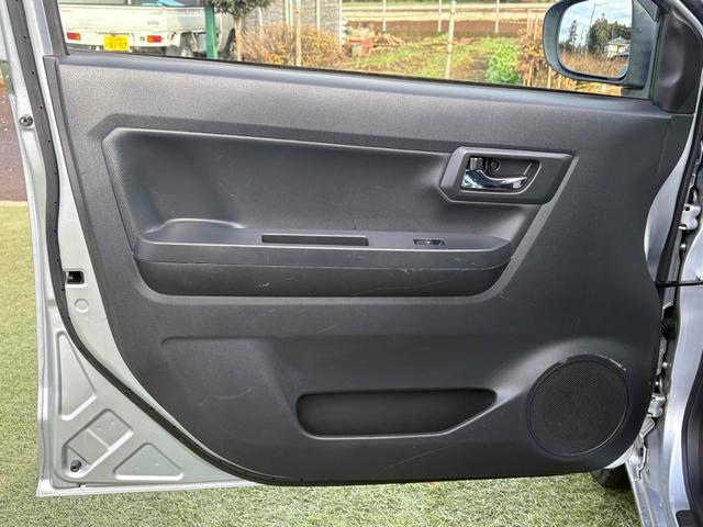 ミライース 　バックカメラ　ナビ　ＴＶ　クリアランスソナー　衝突被害軽減システム　オートマチックハイビーム　キーレスエントリー　アイドリングストップ　電動格納ミラー　ＣＶＴ　盗難防止システム　ＡＢＳ　ＥＳＣ　ＣＤ（31枚目）