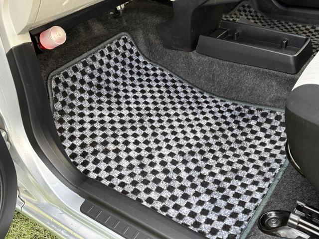 ミライース 　バックカメラ　ナビ　ＴＶ　クリアランスソナー　衝突被害軽減システム　オートマチックハイビーム　キーレスエントリー　アイドリングストップ　電動格納ミラー　ＣＶＴ　盗難防止システム　ＡＢＳ　ＥＳＣ　ＣＤ（32枚目）