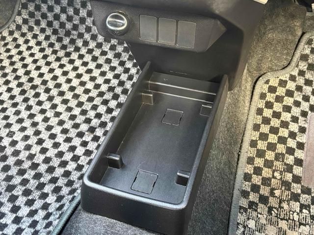 ミライース 　バックカメラ　ナビ　ＴＶ　クリアランスソナー　衝突被害軽減システム　オートマチックハイビーム　キーレスエントリー　アイドリングストップ　電動格納ミラー　ＣＶＴ　盗難防止システム　ＡＢＳ　ＥＳＣ　ＣＤ（41枚目）