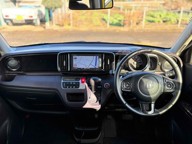 N-ONE プレミアム ツアラー・Lパッケージ ETC バックカメラ ナビ TV オートクルーズコントロール オートライト HID スマートキー アイドリングストップ 電動格納ミラー ベンチシート CVT 盗難防止システム ABS ESC CD(2枚目)