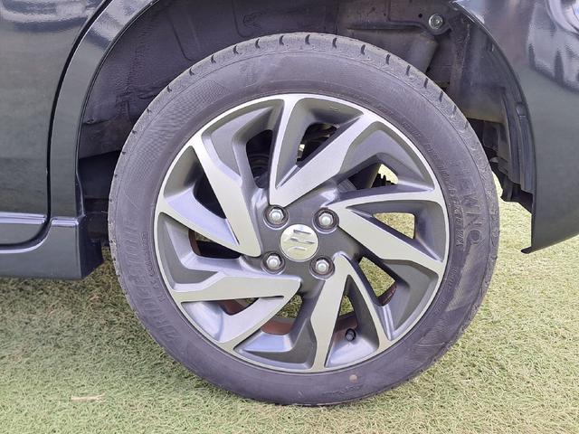 スペーシアカスタム Ｊスタイル　ＥＴＣ　バックカメラ　両側電動スライドドア　ナビ　ＴＶ　衝突被害軽減システム　オートライト　ＨＩＤ　スマートキー　アイドリングストップ　電動格納ミラー　シートヒーター　ベンチシート　ＣＶＴ（23枚目）