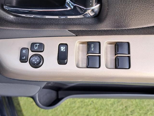 スペーシアカスタム Ｊスタイル　ＥＴＣ　バックカメラ　両側電動スライドドア　ナビ　ＴＶ　衝突被害軽減システム　オートライト　ＨＩＤ　スマートキー　アイドリングストップ　電動格納ミラー　シートヒーター　ベンチシート　ＣＶＴ（34枚目）