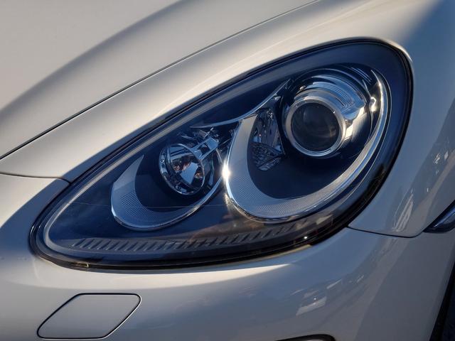 カイエン ベースグレード　ターボ仕様カスタム　サンルーフ　ブラックレザーインテリア　サンルーフ　２１インチＡＷ　スペアキー（12枚目）