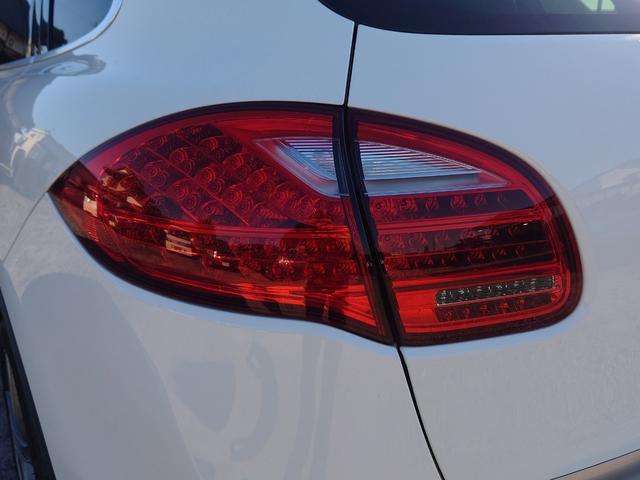 カイエン ベースグレード　ターボ仕様カスタム　サンルーフ　ブラックレザーインテリア　サンルーフ　２１インチＡＷ　スペアキー（13枚目）