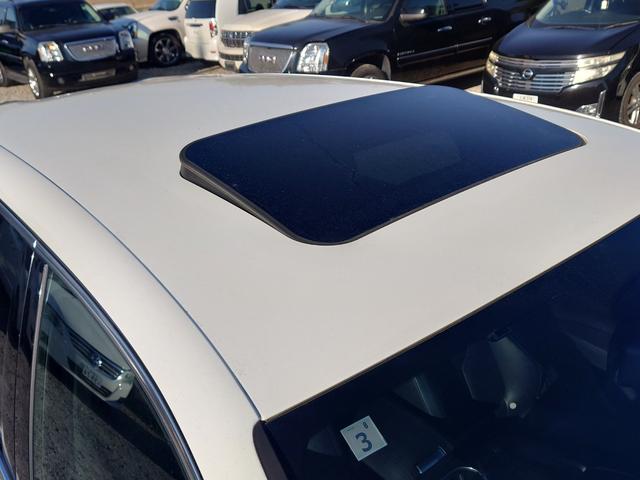 カイエン ベースグレード　ターボ仕様カスタム　サンルーフ　ブラックレザーインテリア　サンルーフ　２１インチＡＷ　スペアキー（17枚目）