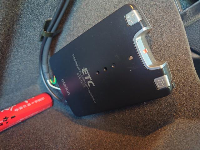 カイエン ベースグレード　ターボ仕様カスタム　サンルーフ　ブラックレザーインテリア　サンルーフ　２１インチＡＷ　スペアキー（44枚目）