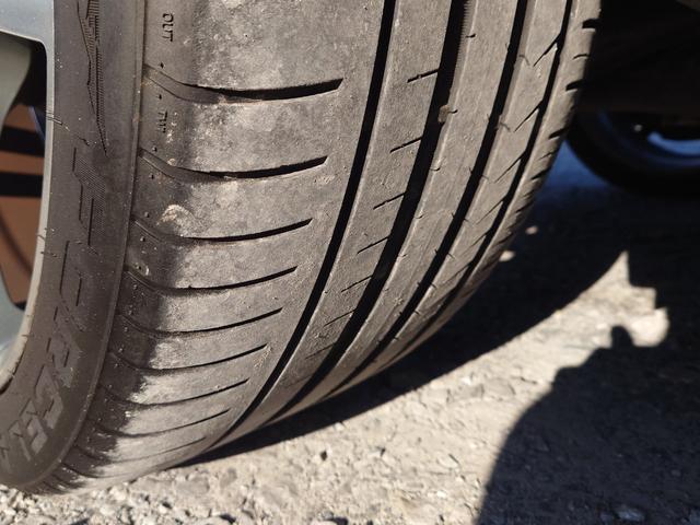 カイエン ベースグレード　ターボ仕様カスタム　サンルーフ　ブラックレザーインテリア　サンルーフ　２１インチＡＷ　スペアキー（57枚目）