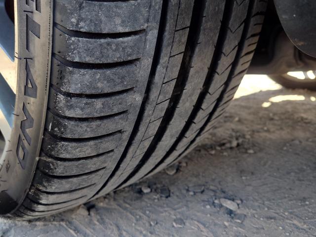 カイエン ベースグレード　ターボ仕様カスタム　サンルーフ　ブラックレザーインテリア　サンルーフ　２１インチＡＷ　スペアキー（58枚目）