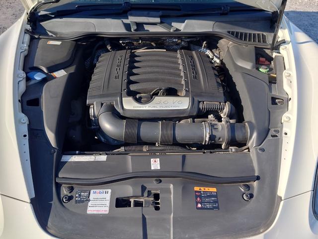 カイエン ベースグレード　ターボ仕様カスタム　サンルーフ　ブラックレザーインテリア　サンルーフ　２１インチＡＷ　スペアキー（61枚目）