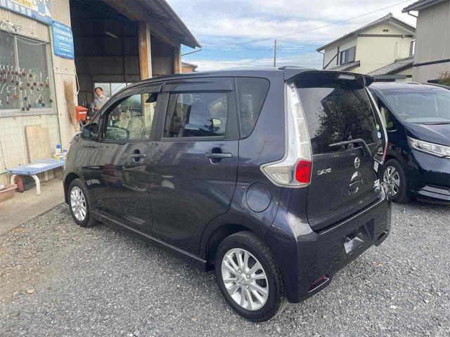 デイズ ハイウェイスターＸ　Ｖセレクション＋セーフティＩＩ　ＥＴＣ　全周囲カメラ　衝突被害軽減システム　ＨＩＤ　スマートキー　アイドリングストップ　電動格納ミラー　シートヒーター　ベンチシート　ＣＶＴ　盗難防止システム　ＡＢＳ　ＥＳＣ　ＣＤ（17枚目）