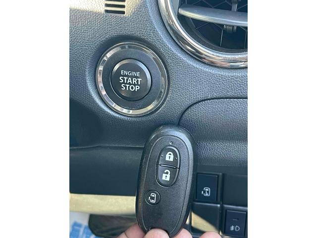 ルークス ハイウェイスター　両側スライド・片側電動　ナビ　ＴＶ　オートライト　ＨＩＤ　スマートキー　電動格納ミラー　ベンチシート　ＣＶＴ　盗難防止システム　ＡＢＳ　ＣＤ　ＤＶＤ再生　アルミホイール　衝突安全ボディ　エアコン（8枚目）