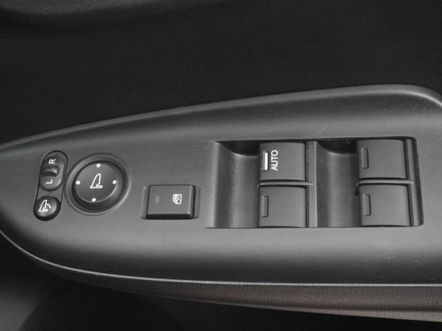 フィット 13G・Lホンダセンシング ワンオーナー 純正ナビ バックカメラ ホンダセンシング LEDオートライト ETC アダプティブクルーズコントロール レーンキープアシスト 誤発進抑制機能 サイドエアバッグ サイドカーテンエアバッグ(25枚目)