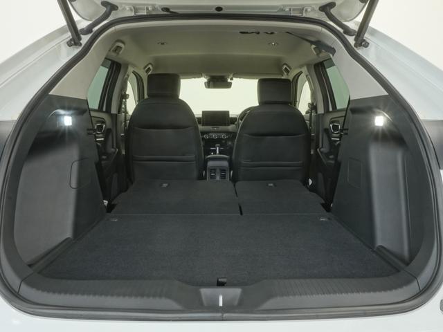 ヴェゼル e:HEVZ ワンオーナー ディスプレイオーディオ バックカメラ ホンダセンシング LEDオートライト パーキングソナー シートヒーター ステアリングヒーター パワーバックドア 衝突回避支援ブレーキ機能 1オナ(14枚目)