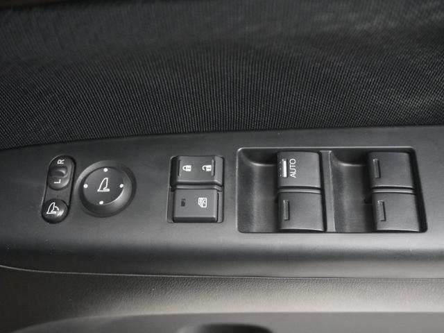 N-BOXカスタム G・Lパッケージ ワンオーナー インターナビ バックカメラ HIDオートライト アイドリングストップ車 USBポート 1オーナー スマキ- 両側スライドドア パワーウィンドウ 盗難防止システム オートエアコン パワステ(23枚目)