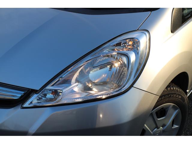 フィットハイブリッド ベースグレード 運転席助手席エアバック Cコントロール キーレスエントリーキー パワーウィンドウ イモビライザー AUTOエアコン ABS PS 運転席エアバック(13枚目)