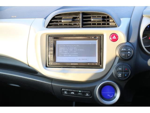フィットハイブリッド ベースグレード 運転席助手席エアバック Cコントロール キーレスエントリーキー パワーウィンドウ イモビライザー AUTOエアコン ABS PS 運転席エアバック(37枚目)
