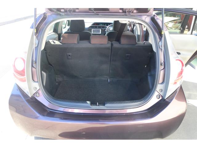 アクア Ｇ　パワーウィンドウ　ＡＢＳ　パワーステアリング　運転席，助手席エアバッグ　ワンセグ純正ナビ　バックカメラ　ステアリングリモコン　ＥＴＣ　Ｐスタート　電動格納ミラー（21枚目）