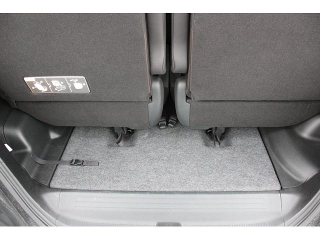 フリードハイブリッド ジャストセレクション 両側パワースライドドア スマートキー 社外アルミホイール ハーフレザーシート HIDヘッドライト フォグランプ クルーズコントロール ETC 横滑り防止装置 電動格納ミラー 純正ナビ バックカメラ(22枚目)