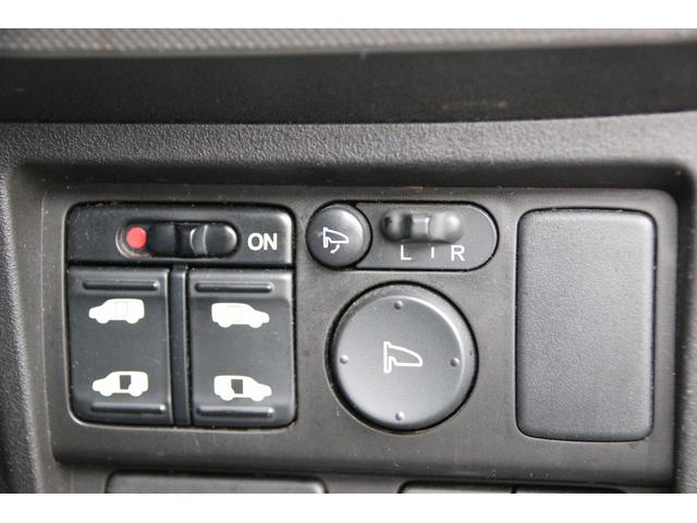 フリードハイブリッド ジャストセレクション 両側パワースライドドア スマートキー 社外アルミホイール ハーフレザーシート HIDヘッドライト フォグランプ クルーズコントロール ETC 横滑り防止装置 電動格納ミラー 純正ナビ バックカメラ(35枚目)