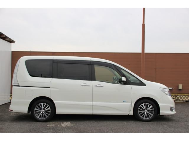 セレナ ハイウェイスターG S-HVアドバンスドセーフティ プレミアムハイコントラストインテリア アラウンドビュー 社外後席モニター LEDライト フォグ 両側パワースライドドア 純正ナビフルセグBluetooth対応 VDC エマージェンシーブレーキ ETC(7枚目)