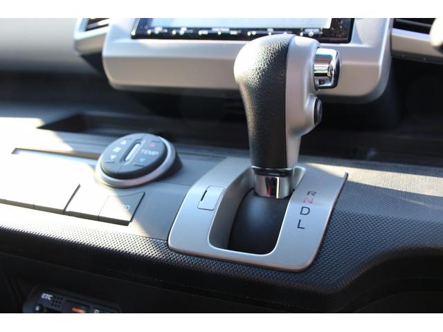 フリード Ｇ　ジャストセレクション　ギャザーズナビワンセグＤＶＤ再生　ＥＴＣ　バックカメラ　パワースライドドア　スマートキー　ＨＩＤヘッドライト　電動格納ミラー　横滑り防止装置　ウインカーミラー　リヤスポイラー（15枚目）