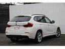 Ｘ１ ｘＤｒｉｖｅ　２８ｉ　Ｍスポーツパッケージ　社外ナビフルセグ　スマートキー＆プッシュスタート　ＨＩＤヘッドライト　フォグランプ　純正アルミ　ＥＴＣ　パワーシート　ルーフレール　バックカメラ　横滑り防止装置　４ＷＤ（6枚目）