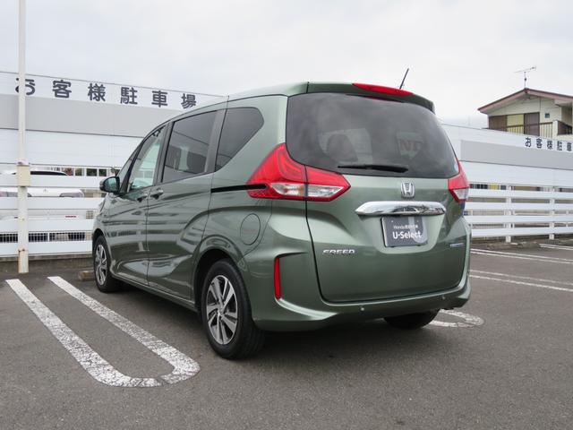フリードハイブリッド ハイブリッド・Ｇホンダセンシング　ナビ装着用スペシャルパッケージ＋ＥＴＣ車載器（ナビ連動）ｉ－サイドエアバッグ＋サイドカーテンエアバッグリア両側パワースライドドアＬＥＤヘッドライト＋アクティブコーナリングライト　軽減ブレーキ　記録簿（7枚目）