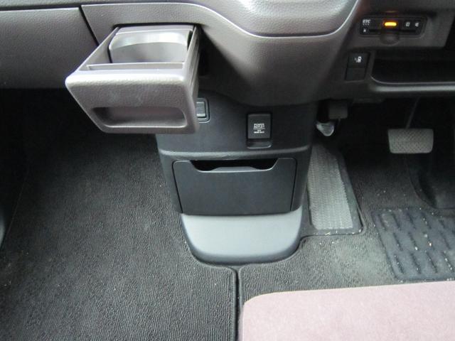 Ｎ－ＢＯＸ Ｇ・Ｌホンダセンシングカッパーブラウンスタイル　ホンダセンシングサイドカーテンエアバック２トーン塗装　Ｗ電動スライド　ＤＶＤ再生可　ナビＴＶ　ワンセグＴＶ　ＥＴＣ付き　ＬＥＤ　リアカメラ　スマートキー＆プッシュスタート　ドライブレコーダー　パワステ（20枚目）