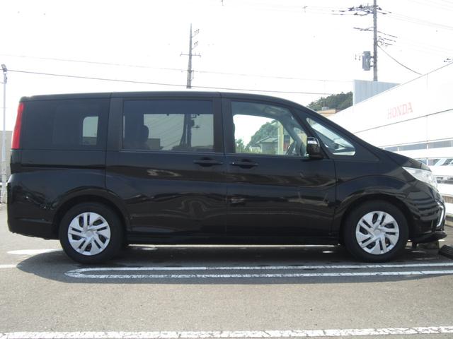 ステップワゴン Ｇホンダセンシング　スーパーＵＶカット＋ＩＲカットフロントドアガラスコンフォートビューパッケージ　ワンオーナー車　スマ－トキ－　クルコン　アイスト　３列シート　パワーウインドウ　Ｒカメラ　ＶＳＡ　ＴＶナビ　ＤＶＤ　ＡＢＳ（5枚目）