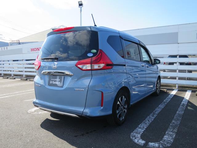 フリード＋ハイブリッド ハイブリッド・クロスターホンダセンシング　ナビ装着用スペシャルパッケージ＋ＥＴＣ車載器（ナビ連動）リア両側パワースライドドアＬＥＤヘッドライト＋アクティブコーナリングライトセンターテーブルオートリトラミラー　禁煙　バックカメラ　地デジフルセグ（8枚目）
