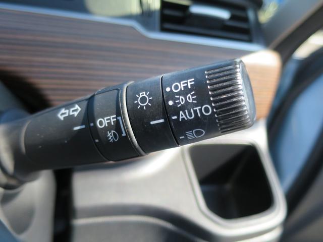 フリード＋ハイブリッド ハイブリッド・クロスターホンダセンシング　ナビ装着用スペシャルパッケージ＋ＥＴＣ車載器（ナビ連動）リア両側パワースライドドアＬＥＤヘッドライト＋アクティブコーナリングライトセンターテーブルオートリトラミラー　禁煙　バックカメラ　地デジフルセグ（16枚目）