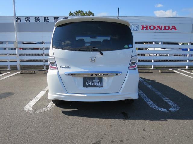 フリード Gエアロ ナビ装着用スペシャルパッケージ2列目ベンチシートジャストセレクション装備ディスチャージヘッドライト(オートライトコントロール付) 両自動ドア Rカメ 助手席エアバッグ 地デジテレビ 盗難防止 エアコン(9枚目)