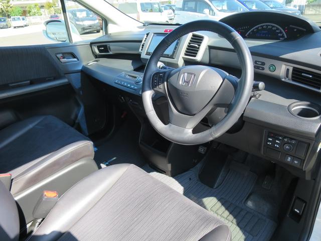 フリード Gエアロ ナビ装着用スペシャルパッケージ2列目ベンチシートジャストセレクション装備ディスチャージヘッドライト(オートライトコントロール付) 両自動ドア Rカメ 助手席エアバッグ 地デジテレビ 盗難防止 エアコン(13枚目)