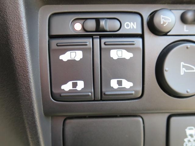 フリード Gエアロ ナビ装着用スペシャルパッケージ2列目ベンチシートジャストセレクション装備ディスチャージヘッドライト(オートライトコントロール付) 両自動ドア Rカメ 助手席エアバッグ 地デジテレビ 盗難防止 エアコン(19枚目)