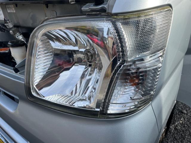 サンバーバン トランスポーター ワンオーナー 禁煙車 新品タイヤ 4AT タイミングチェーン 両側スライドドア 純正ラジオ キーレス パワステ パワーウィンドウ プライバシーガラス オーバーヘッドコンソール 運転席&助手席エアバック(18枚目)