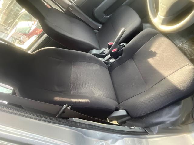 サンバーバン トランスポーター ワンオーナー 禁煙車 新品タイヤ 4AT タイミングチェーン 両側スライドドア 純正ラジオ キーレス パワステ パワーウィンドウ プライバシーガラス オーバーヘッドコンソール 運転席&助手席エアバック(28枚目)