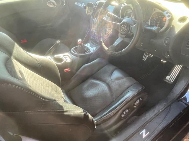 フェアレディＺ バージョンＳＴ　６速マニュアル　Ｖｅｉｌｓｉｄｅフルエアロ　ＮＩＳＭＯインナーブラックヘッドライト　Ｗｏｒｋ２１インチ　ＢＬＩＴＺ車高調　４本出しマフラー　ダックテール　ＬＥＤデイライト　スマートキー　ヴェイルサイド（27枚目）