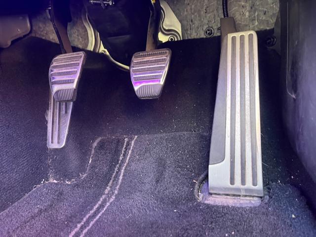 フェアレディＺ バージョンＳＴ　６速マニュアル　Ｖｅｉｌｓｉｄｅフルエアロ　ＮＩＳＭＯインナーブラックヘッドライト　Ｗｏｒｋ２１インチ　ＢＬＩＴＺ車高調　４本出しマフラー　ダックテール　ＬＥＤデイライト　スマートキー　ヴェイルサイド（34枚目）