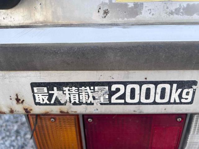 トヨエース 　標準ロングアルミバン　ラッシング１段　ＡＴ　積載量２０００　総重量５２１５　全長６２９幅１８８高３０１　箱内寸長４５０幅１７８高２０４　３人乗り　ディーゼル　ＥＴＣ　バックカメラ（13枚目）