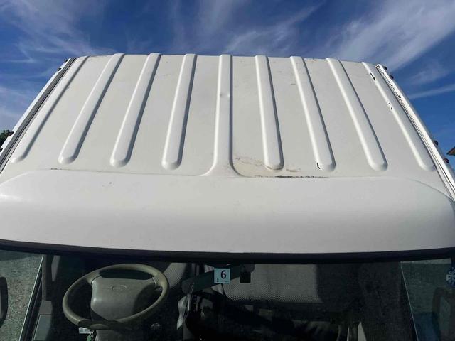 トヨエース 　標準ロングアルミバン　ラッシング１段　ＡＴ　積載量２０００　総重量５２１５　全長６２９幅１８８高３０１　箱内寸長４５０幅１７８高２０４　３人乗り　ディーゼル　ＥＴＣ　バックカメラ（27枚目）