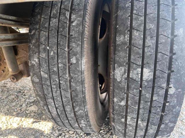 トヨエース 　標準ロングアルミバン　ラッシング１段　ＡＴ　積載量２０００　総重量５２１５　全長６２９幅１８８高３０１　箱内寸長４５０幅１７８高２０４　３人乗り　ディーゼル　ＥＴＣ　バックカメラ（41枚目）