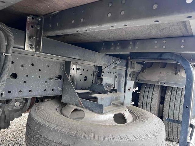 デュトロ 標準10尺アルミバン AT ディーゼル ETC Bカメラ アイドリングストップ 電動格納ミラー エアコン パワーウィンドウ 箱内寸長312幅177高200 3人乗り ラッシング1段 総重量4985(31枚目)