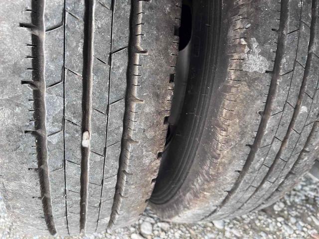 デュトロ 標準10尺アルミバン AT ディーゼル ETC Bカメラ アイドリングストップ 電動格納ミラー エアコン パワーウィンドウ 箱内寸長312幅177高200 3人乗り ラッシング1段 総重量4985(35枚目)