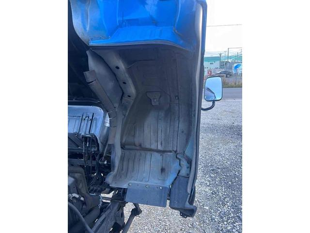 デュトロ パッカー車 プレス式 7.2M3 新明和 MT 後輪ダブル バックカメラ パワーウィンドウ ディーゼル 積載量3050 総重量7955 全長637幅209高234 3人乗り 4000cc(30枚目)