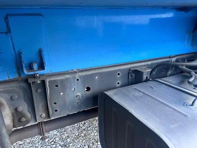 デュトロ パッカー車 プレス式 7.2M3 新明和 MT 後輪ダブル バックカメラ パワーウィンドウ ディーゼル 積載量3050 総重量7955 全長637幅209高234 3人乗り 4000cc(36枚目)