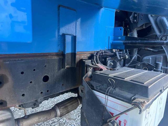 デュトロ パッカー車 プレス式 7.2M3 新明和 MT 後輪ダブル バックカメラ パワーウィンドウ ディーゼル 積載量3050 総重量7955 全長637幅209高234 3人乗り 4000cc(37枚目)