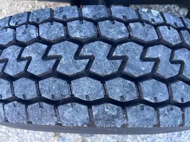 デュトロ パッカー車 プレス式 7.2M3 新明和 MT 後輪ダブル バックカメラ パワーウィンドウ ディーゼル 積載量3050 総重量7955 全長637幅209高234 3人乗り 4000cc(42枚目)