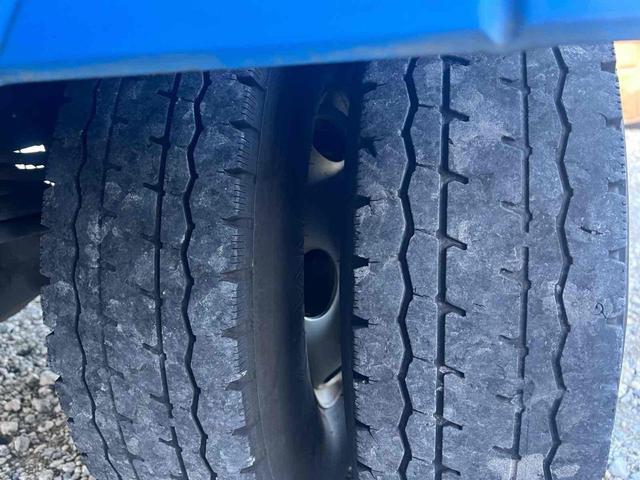 デュトロ パッカー車 プレス式 7.2M3 新明和 MT 後輪ダブル バックカメラ パワーウィンドウ ディーゼル 積載量3050 総重量7955 全長637幅209高234 3人乗り 4000cc(46枚目)