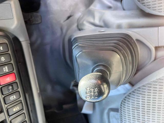 デュトロ 標準ロングアルミバン 4WD MT ディーゼル 総重量6575 積載量3000 ETC バックカメラ アイドリングストップ ESC エアコン パワーウィンドウ 箱内寸長460幅170高223 3人乗り(14枚目)